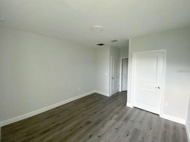 Photo - TAKE ADVANTAGE TODAY. AMAZING Duplex***** ... Unit 2096