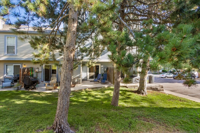 Photo - 3556 Queen Anne Way