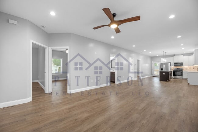 Photo - 2544 Bernhurst Dr
