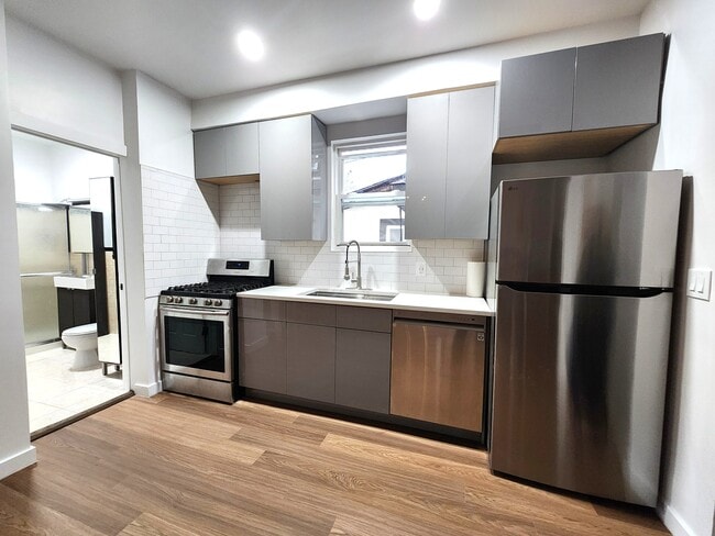 Building Photo - 3820 Cypress Ave Unit #1