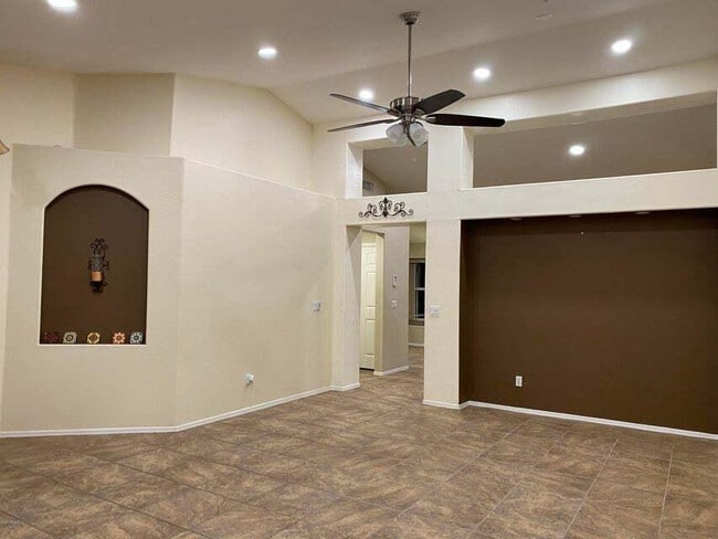 Photo - 870 N Madrid Ln