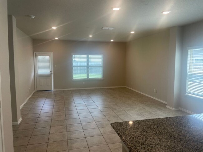 Photo - 3129 Morlanga St