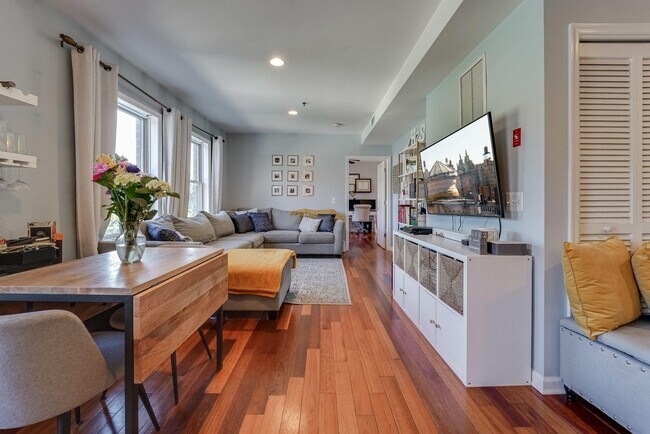 Photo - 650 2nd St Unit 4G
