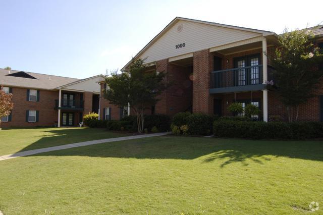 Building - Brookhill Village Apartments