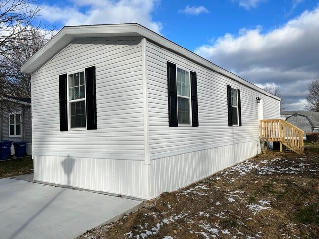 Photo - 6610 Lear Nagle Rd