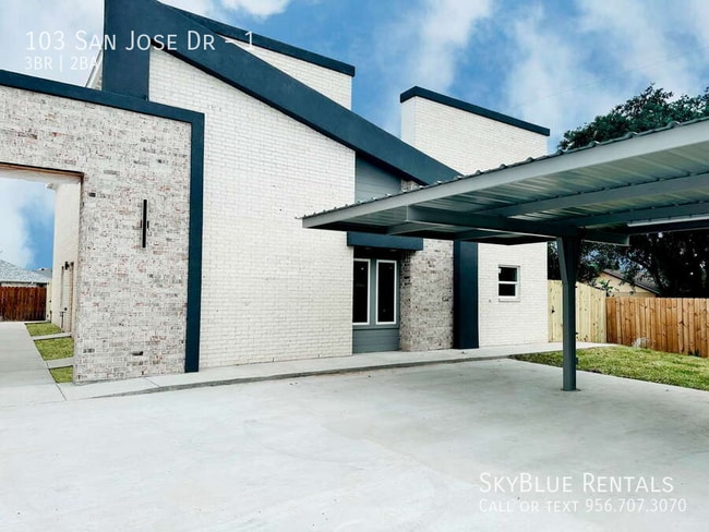 Building Photo - 103 San Jose Dr Unit 1