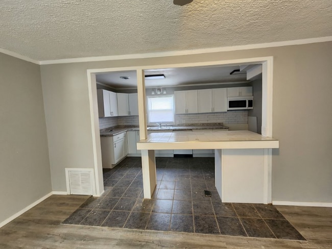 Photo - 16905 10th Ave