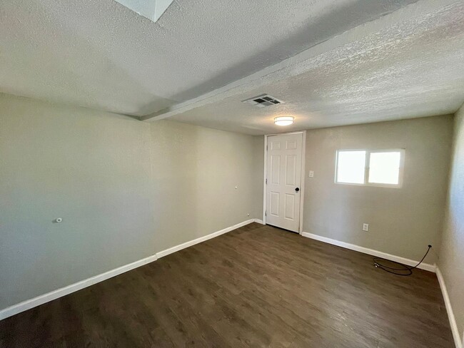 Photo - 5593 Hunt Ct Unit 3