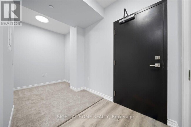 Photo - 1350 Hemlock Rd Unit 306