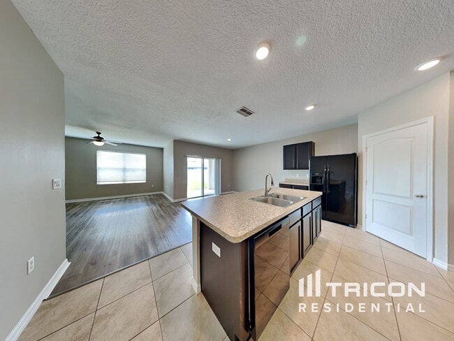 Photo - 935 Summer Glen Dr