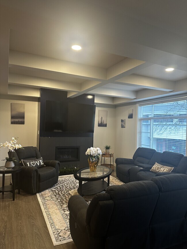 Photo - 8418 Midtown Wy