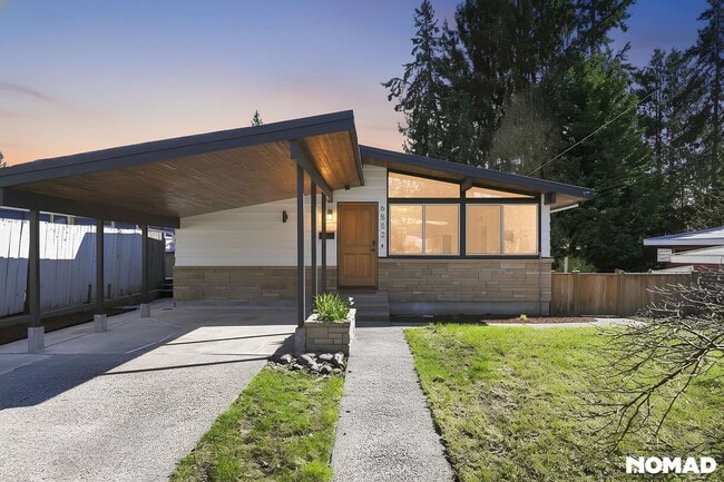 Building Photo - 6552 38th Ave NE