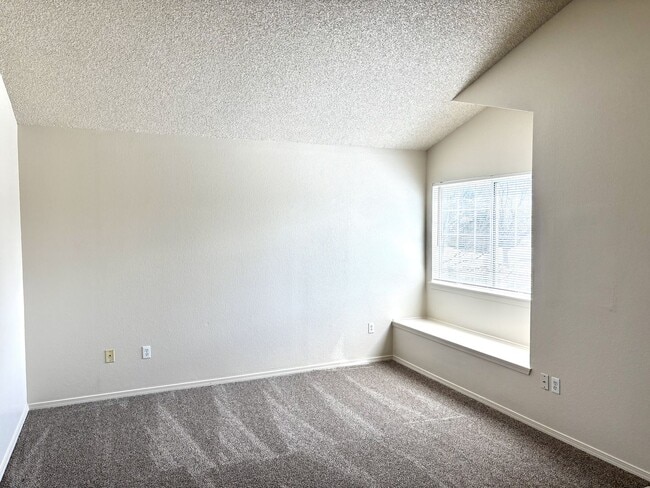 Photo - Stunning 3 bed 3 bath rental home in Highlands Ranch CO 80126 available 4-1-2026