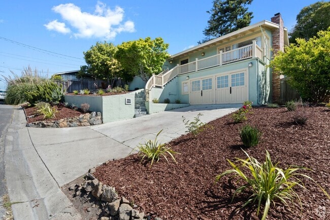 Building Photo - 35 Franciscan Way Rental