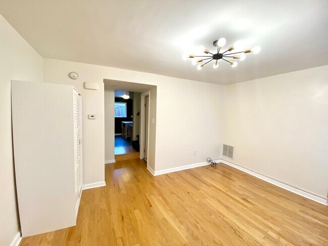Photo - Modern 2 Bed/2 Bath in South Side Slopes- Available July 1st
