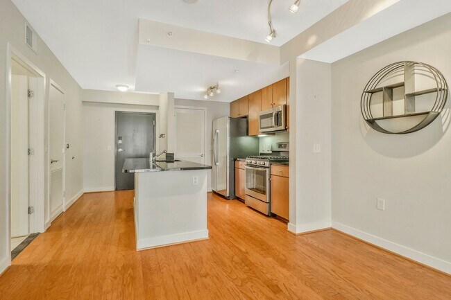 Building Photo - 1117 10th St NW