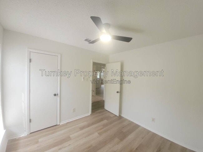1805 Joyce Ct