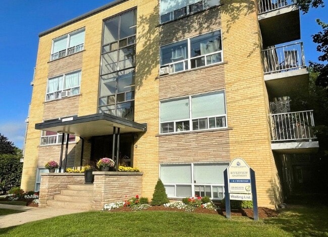 Building Photo - Riverview Apartments