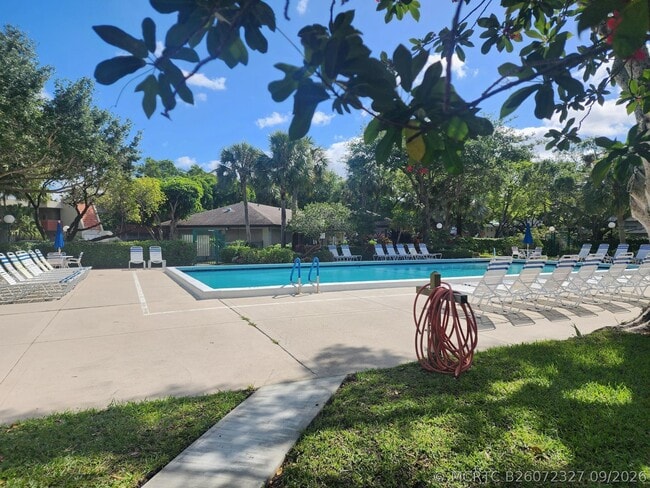 Building Photo - 805 Cypress Blvd Unit 109
