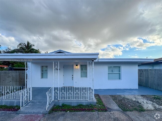 Building Photo - 2966 NW 26th St Unit 1 Rental