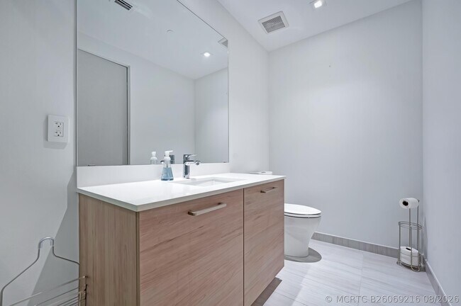 Photo - 5000 Island Estates Dr Unit 805