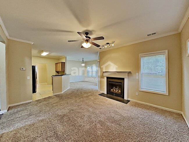 Photo - 368 Downing Creek Trl