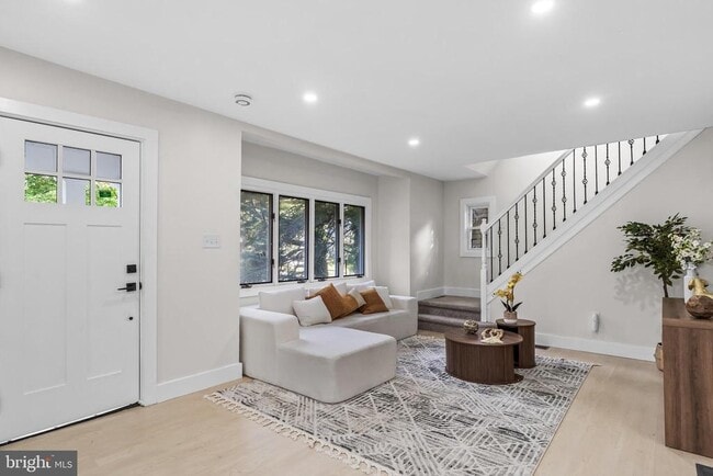 Photo - 4 E Haddon Ave