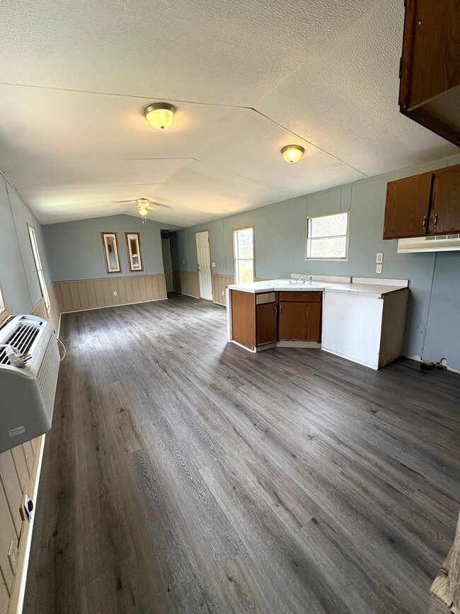Photo - 376 Maranatha Rd