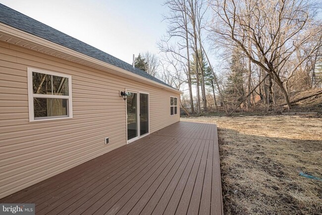 Photo - 617 Port Providence Rd