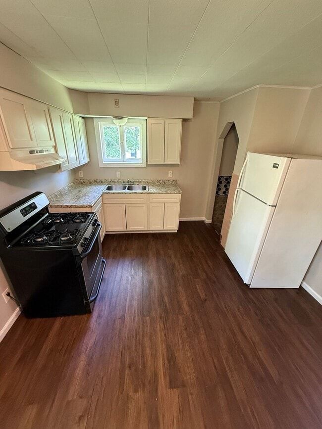 Photo - 837 Walters Dr