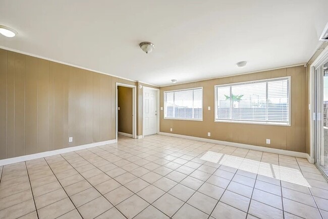 Photo - 11206 W Oregon Ave
