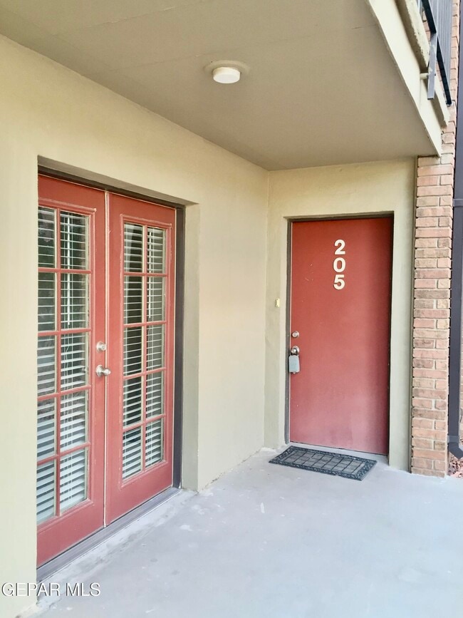 Building Photo - 4433 N Stanton St Unit C 205 Rental