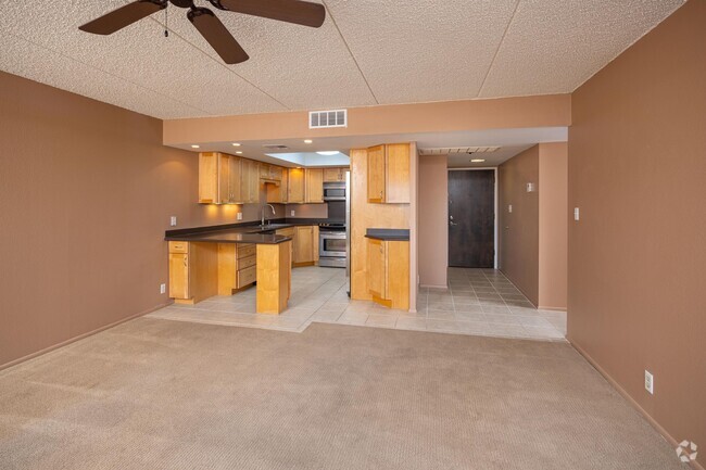 Building Photo - 7830 E Camelback Rd Rental