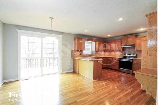 Photo - 707 Corrington Dr