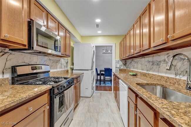 Photo - 2257 Grandview Ave Unit 3