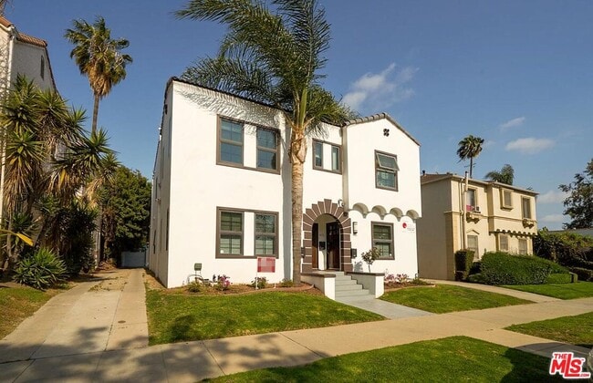 Photo - 614 N Genesee Ave