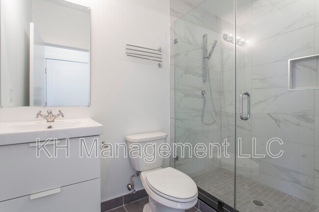 Photo - 1154 S Sydenham St Unit 2