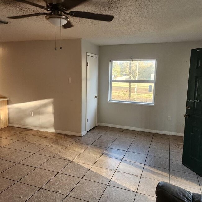 Photo - 305 NW 11th Ave