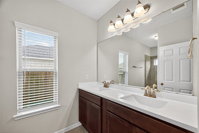 Photo - 1218 Red Hills Dr