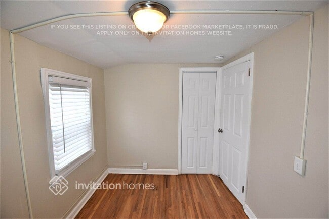 Photo - 1612 St Albans St N