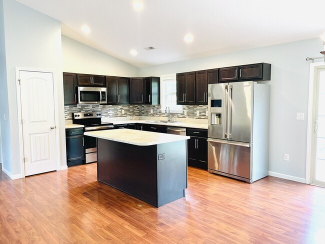 Photo - 1020 Saint Charles Way