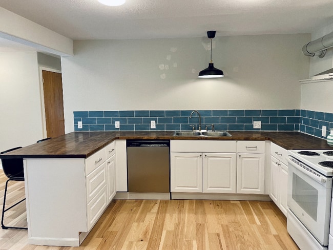 Photo - 146 Brooklyn Cir