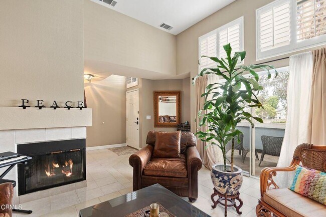2 Bedroom + 2.5 Bathroom Townhome + Loft! | Weston Cape Regatta | Ventura | Unfurnished