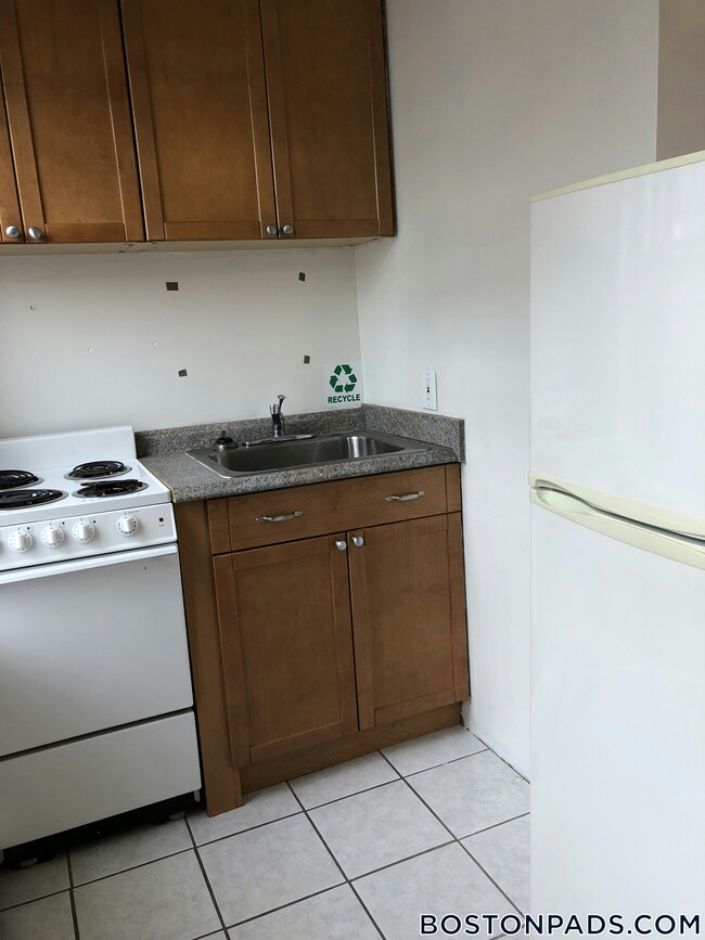 Photo - 41 Anderson St Unit 4-1