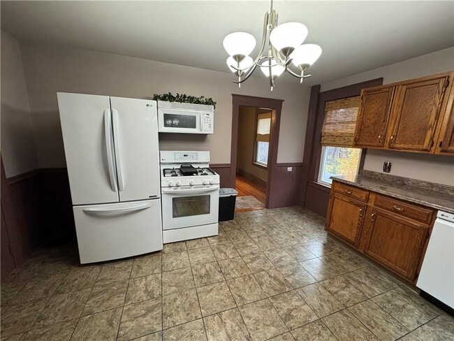 Photo - 399 Central St