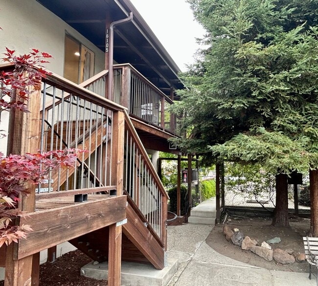 Building Photo - Updated San Leandro apartment! Unit 16105 Marcella St.