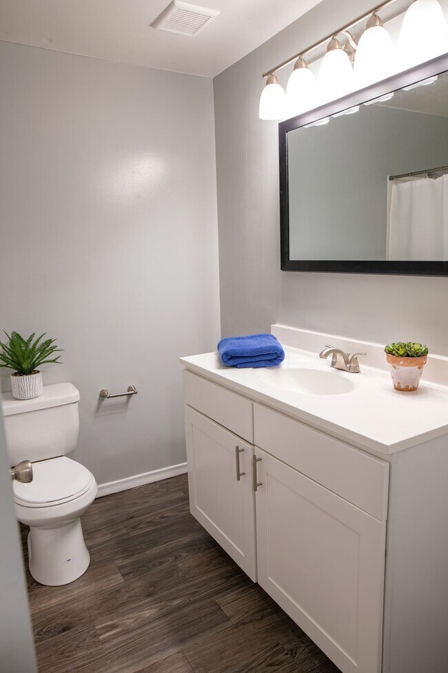 Rivers Bend Apartments For Rent in Windsor, CT