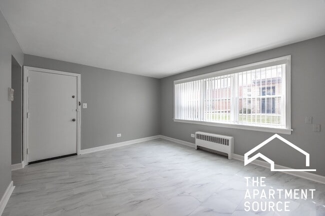 Photo - 6733 N California Ave Unit GW