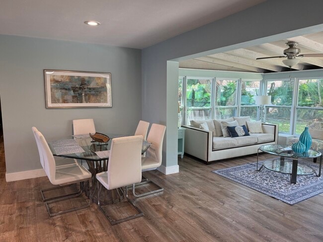 Photo - 655 Kingfish Pl