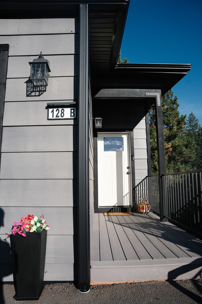 Photo - 128 Saddle Loop Unit B